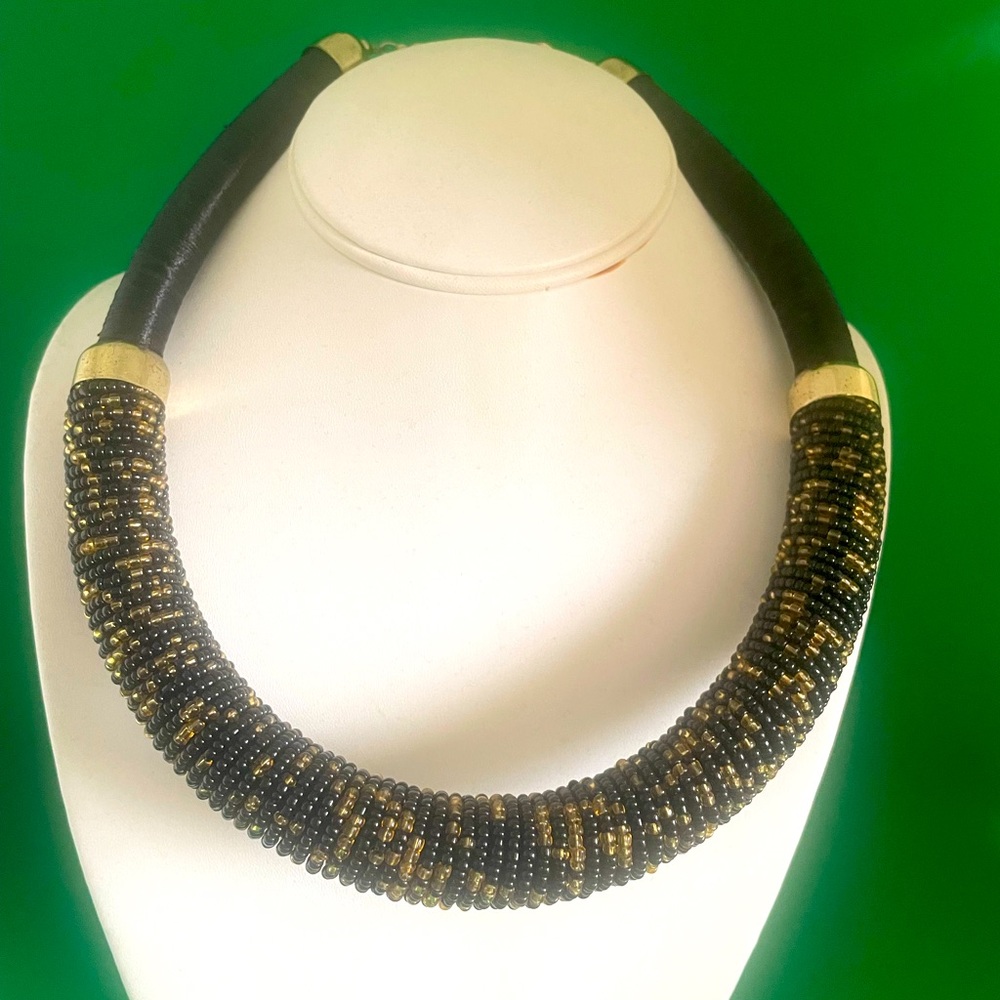 Collar Necklace